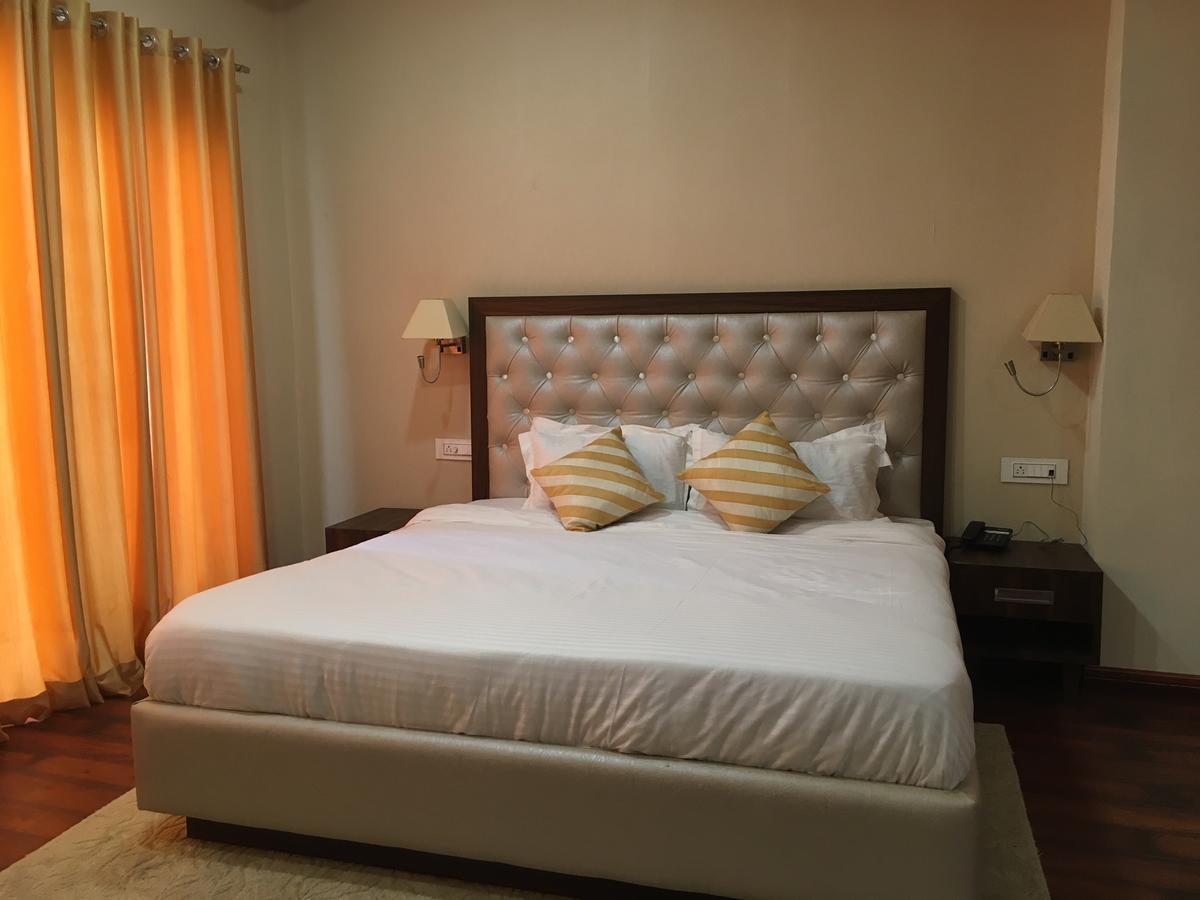 Hotel Anand Renaissance Firozpur Luaran gambar
