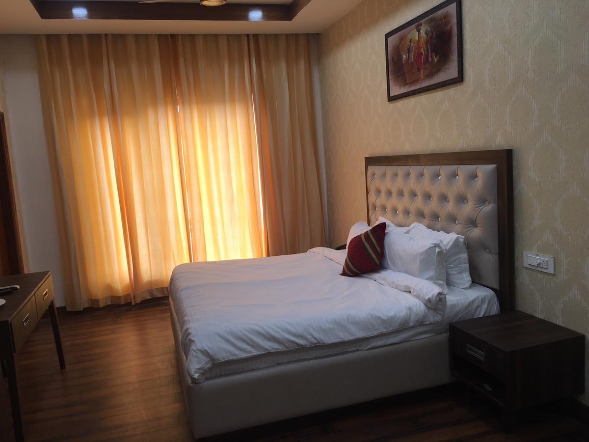 Hotel Anand Renaissance Firozpur Luaran gambar
